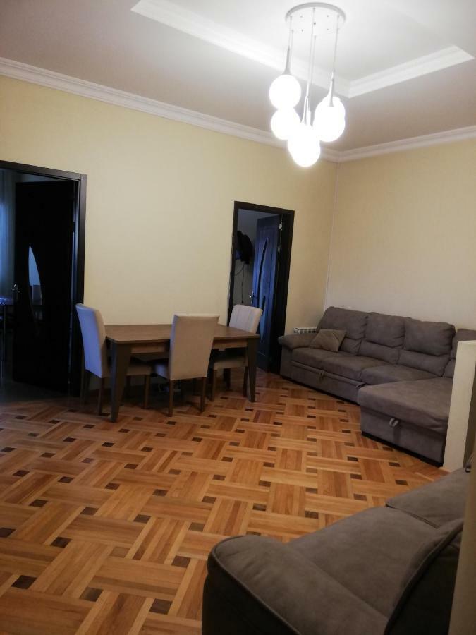 Gagu'S Apartment Батуми Экстерьер фото